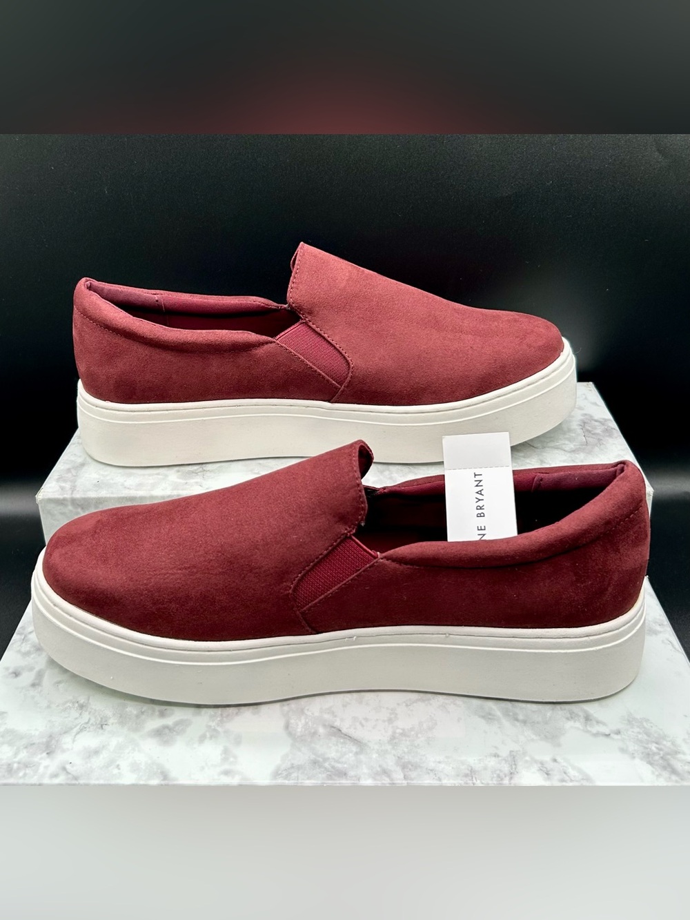 LANE BRYANT Dream Cloud Faux - Suede Slip - On Sneaker. Burgundy Color. Size 9 W